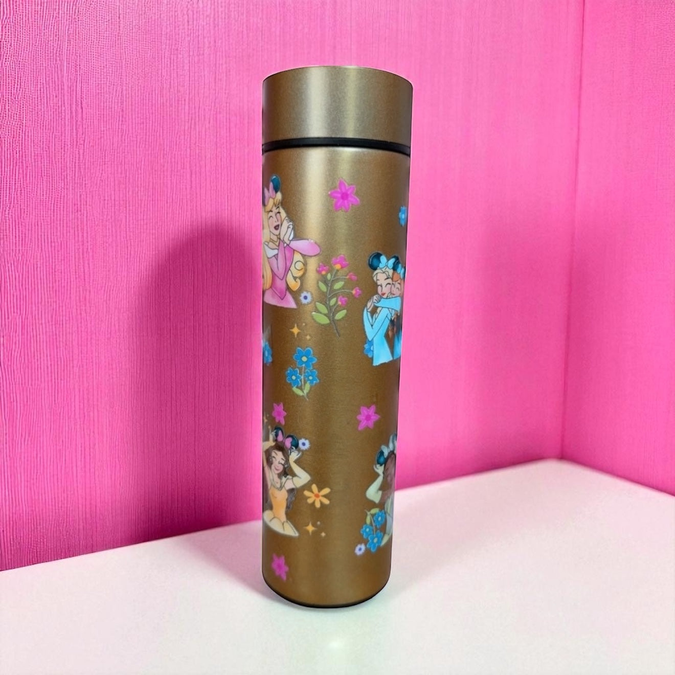 Termo princesas Disney, con tapon táctil para saber la temperatura de la bebida