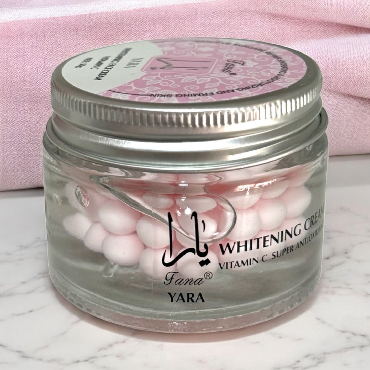 Crema facial yara con vitamina C