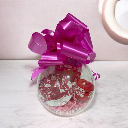 Bola Navidad  yara candy ( contiene perfume de bolso, bálsamo labial y polvos fijadores )