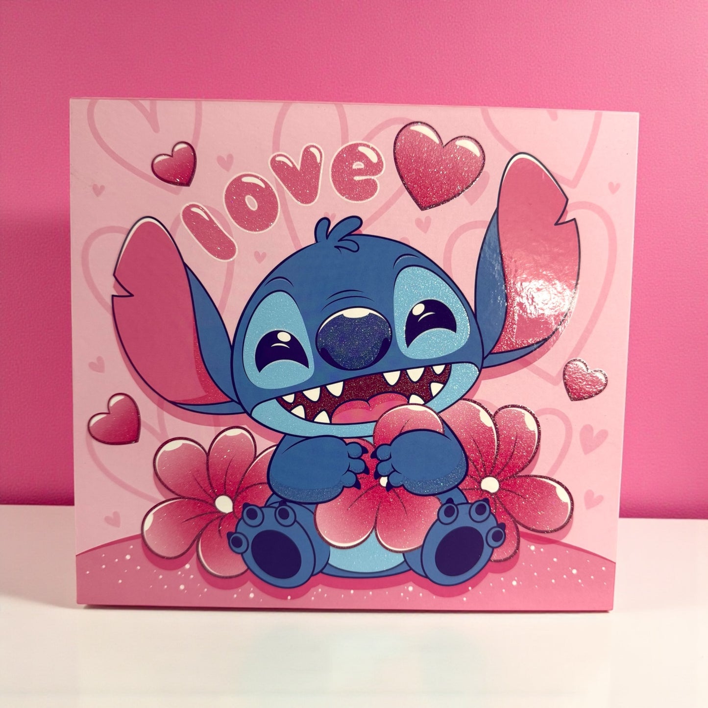 Pack stitch ( paleta sombras, paleta colorete, 2 labiales y perfume )