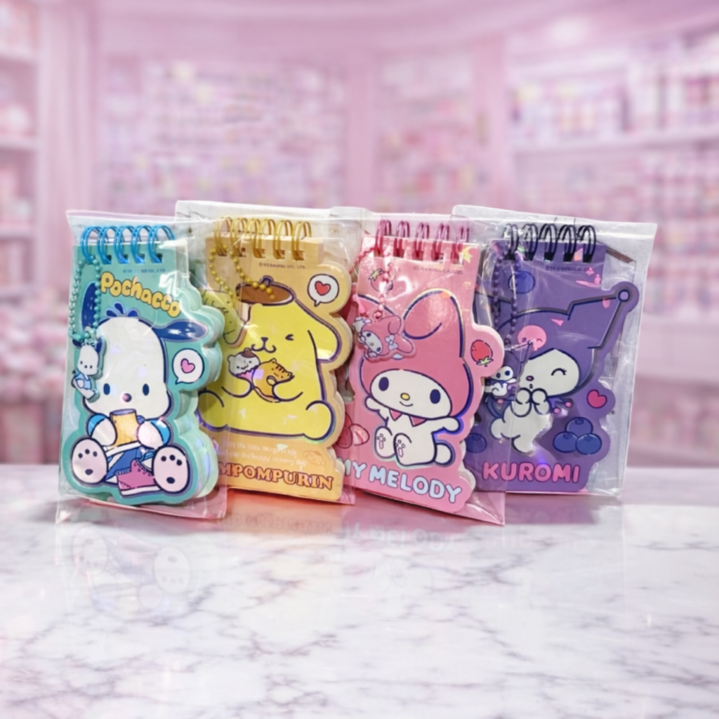 Mini libreta sanrio con llavero